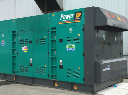 纳雍升级发电机组的过程中需要注意哪些安全事项？