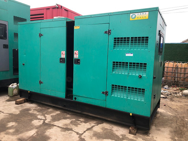 纳雍怎样合理控制磷酸铁锂蓄电池的充放电倍率以延长其使用寿命？